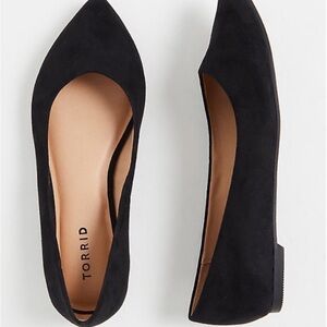 Torrid Classic Black Faux Suede Point Toe Flats size 10